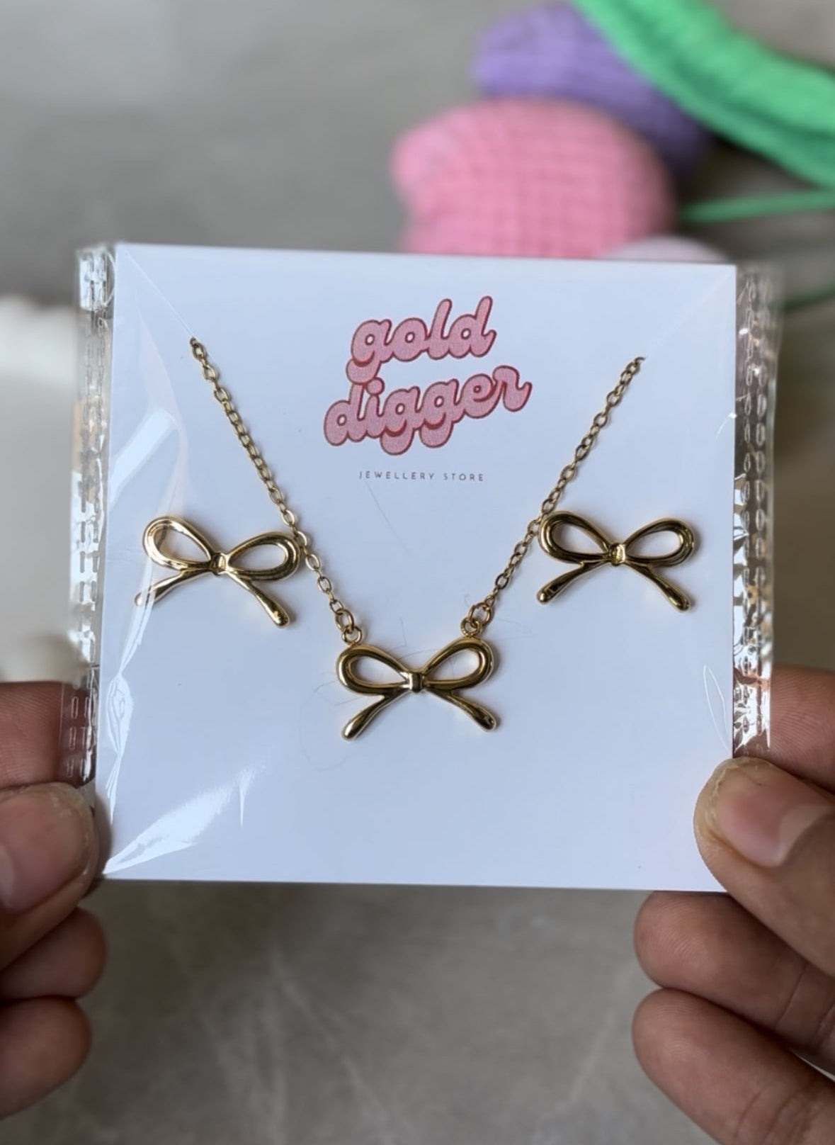 Dainty bow set