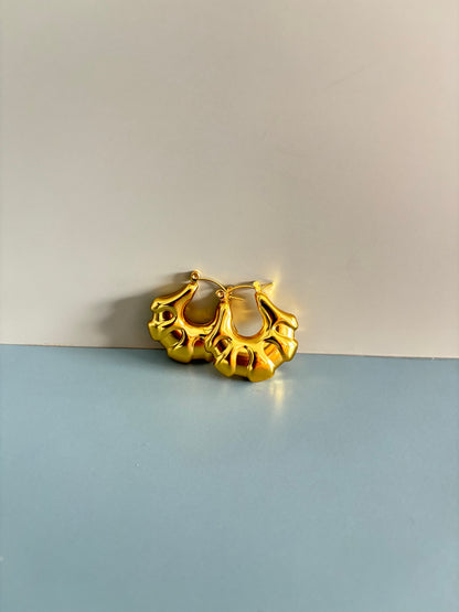 Ella hoops